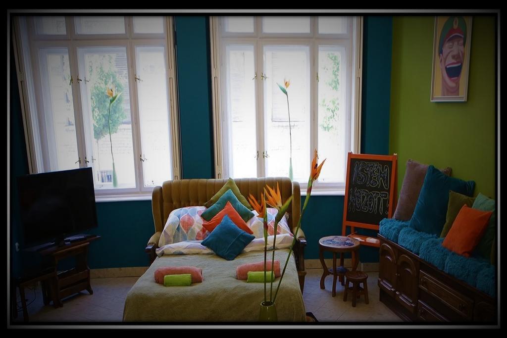 케치케메트 Happy Colours In Old Town 아파트 외부 사진
